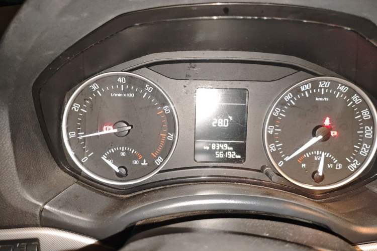 Used Skoda Octavia 2014 1.6L Manual Yijun Edition Instrument Cluster
