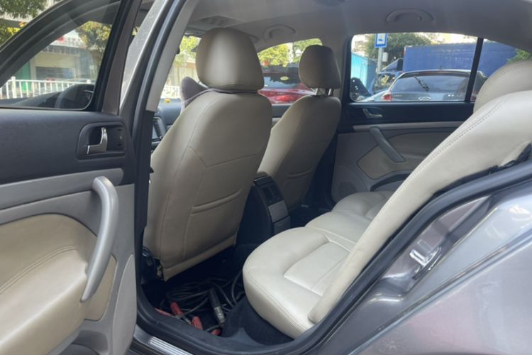 Used Skoda Octavia 2014 1.6L Automatic Yijie Edition Interior 2