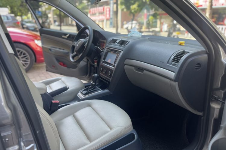 Used Skoda Octavia 2014 1.6L Automatic Yijie Edition Interior 3