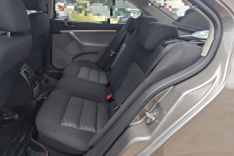 Used Skoda Octavia 2014 1.6L Automatic Yijie Edition Interior 4