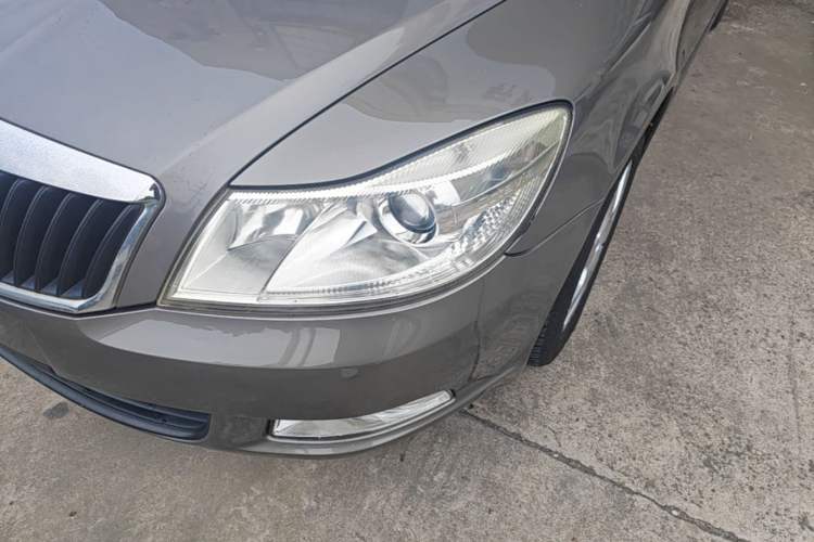 Used Skoda Octavia 2014 1.6L Automatic Yijie Edition Left Front Headlight