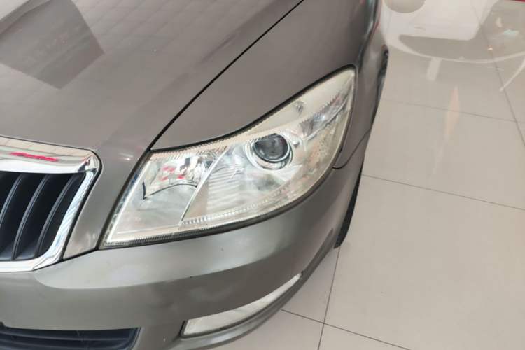 Used Skoda Octavia 2014 1.6L Automatic Yijie Edition Left Front Headlight