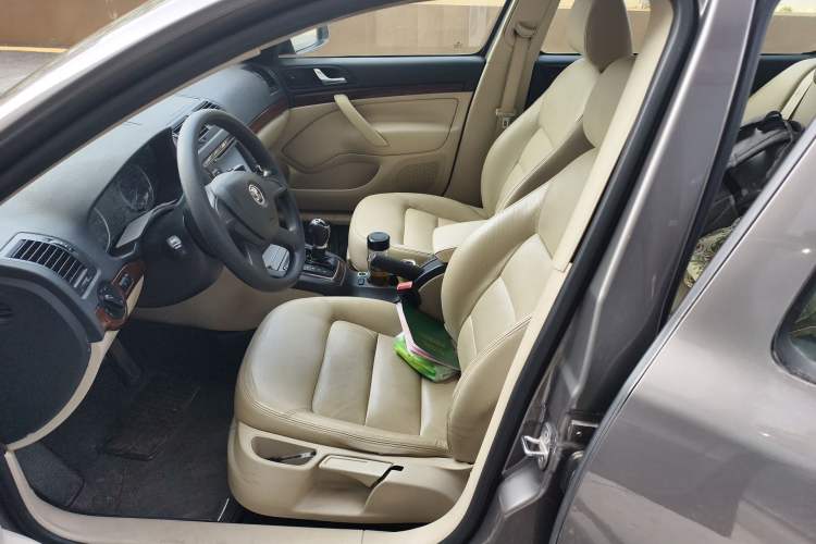 Used Skoda Octavia 2014 1.6L Automatic Yijun Edition Left Front Seat