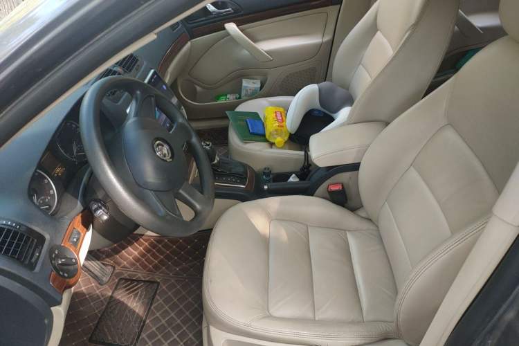 Used Skoda Octavia 2014 1.6L Automatic Yijun Edition Left Front Seat