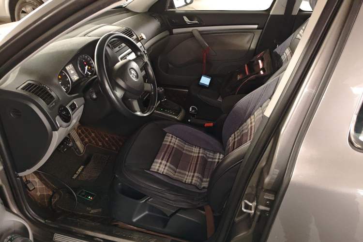 Used Skoda Octavia 2014 1.6L Automatic Yijie Edition Left Front Seat
