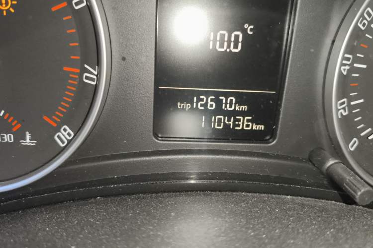 Used Skoda Octavia 2014 1.6L Automatic Yijun Edition Odometer Close Up