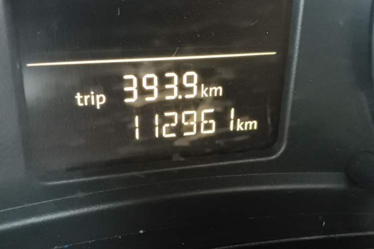 Used Skoda Octavia 2014 1.6L Automatic Yijun Edition Odometer Close Up