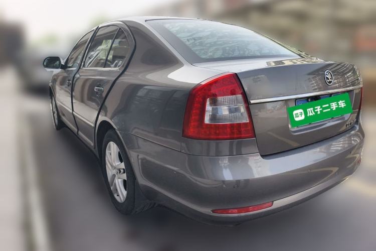Used Skoda Octavia 2014 1.6L Automatic Yijun Edition Rear Left 45 Deg