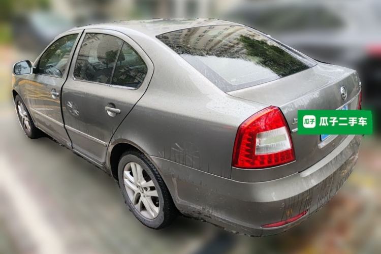 Used Skoda Octavia 2014 1.6L Automatic Yijun Edition Rear Left 45 Deg