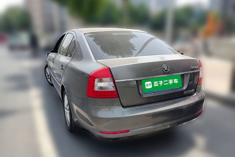 Used Skoda Octavia 2014 1.6L Automatic Yijun Edition Rear Left 45 Deg