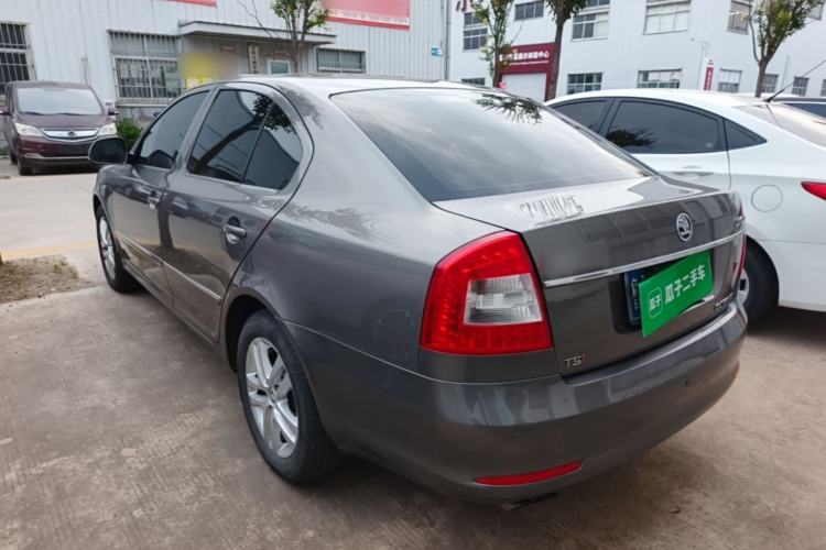 Used Skoda Octavia 2014 1.4TSI DSG Yijun Edition Rear Left 45 Deg