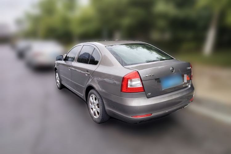 Used Skoda Octavia 2014 1.6L Automatic Yijie Edition Rear Left 45 Deg