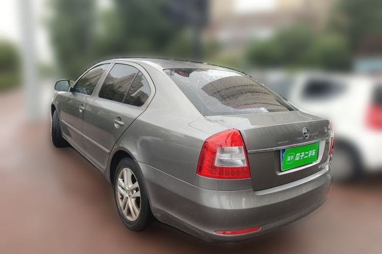 Used Skoda Octavia 2014 1.6L Manual Yijun Edition Rear Left 45 Deg