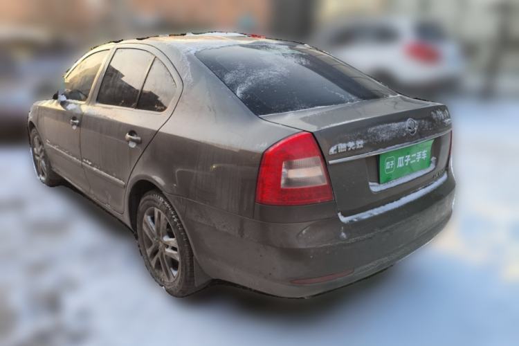 Used Skoda Octavia 2014 1.6L Automatic Yijun Edition Rear Left 45 Deg