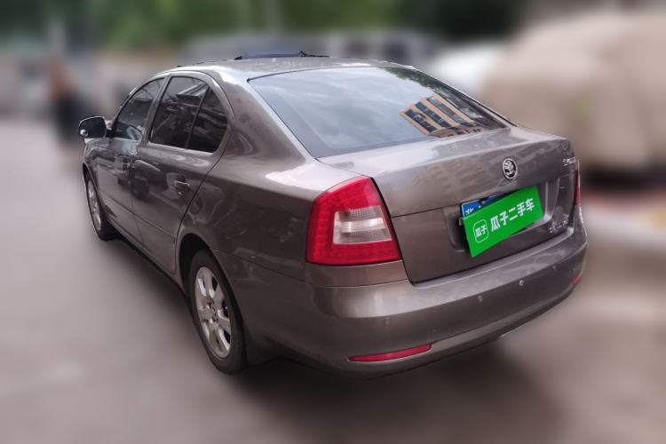 Used Skoda Octavia 2014 1.6L Manual Eado Edition Rear Left 45 Deg
