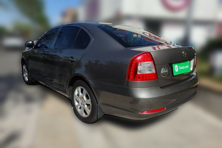 Used Skoda Octavia 2014 1.6L Automatic Yijie Edition Rear Left 45 Deg