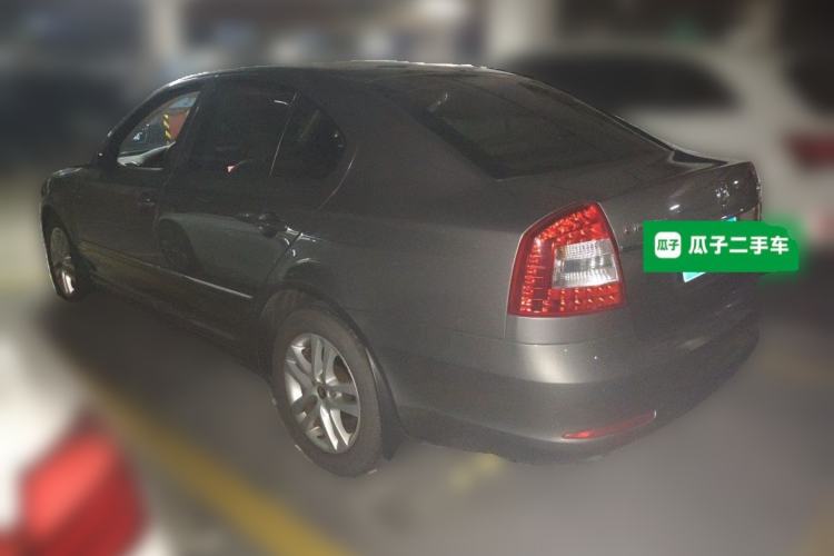 Used Skoda Octavia 2014 1.6L Automatic Yijun Edition Rear Left 45 Deg