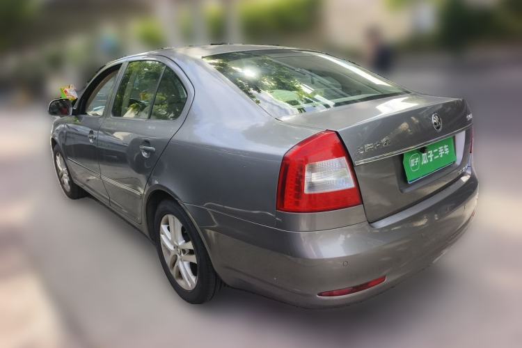 Used Skoda Octavia 2014 1.6L Automatic Yijun Edition Rear Left 45 Deg
