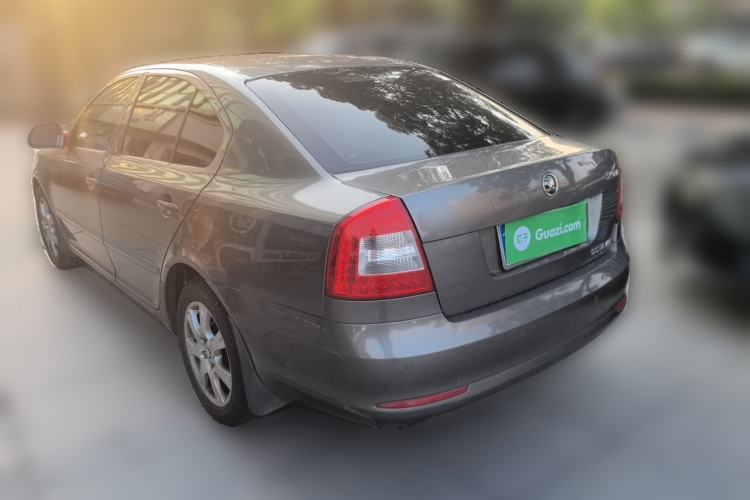 Used Skoda Octavia 2014 1.6L Manual Yijie Edition Rear Left 45 Deg
