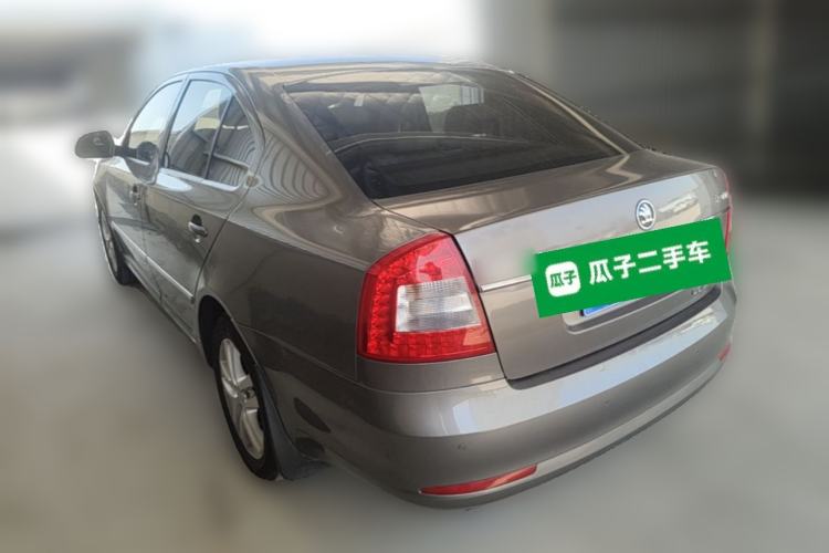 Used Skoda Octavia 2014 1.6L Automatic Yijun Edition Rear Left 45 Deg
