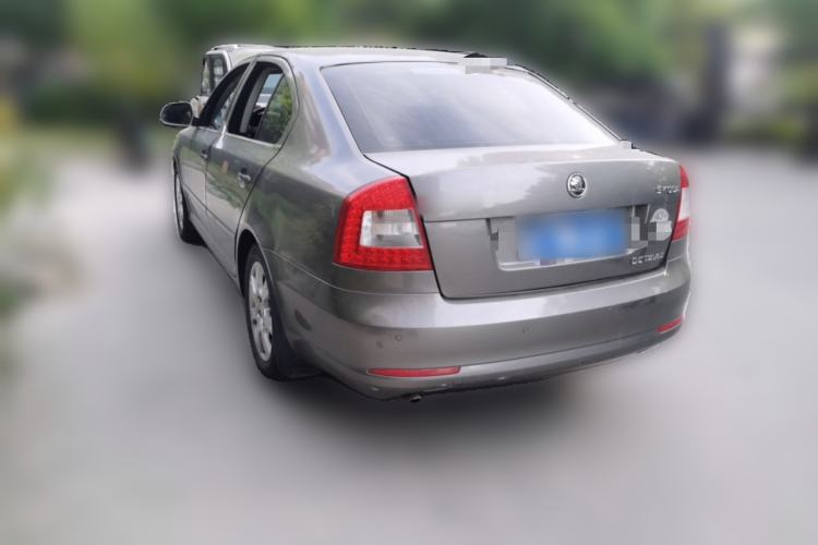 Used Skoda Octavia 2014 1.6L Automatic Yijie Edition Rear Left 45 Deg
