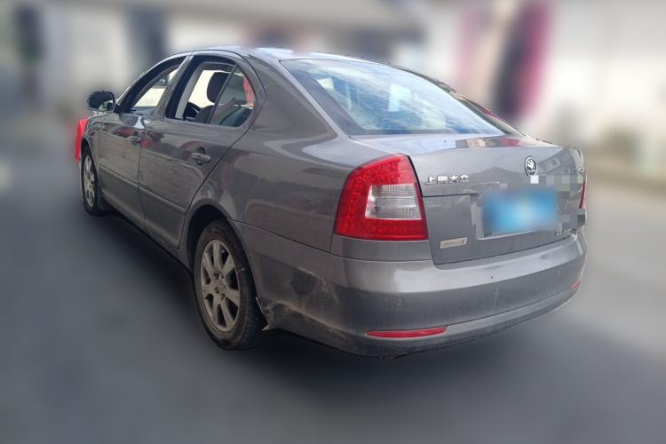 Used Skoda Octavia 2014 1.6L Automatic Yijie Edition Rear Left 45 Deg