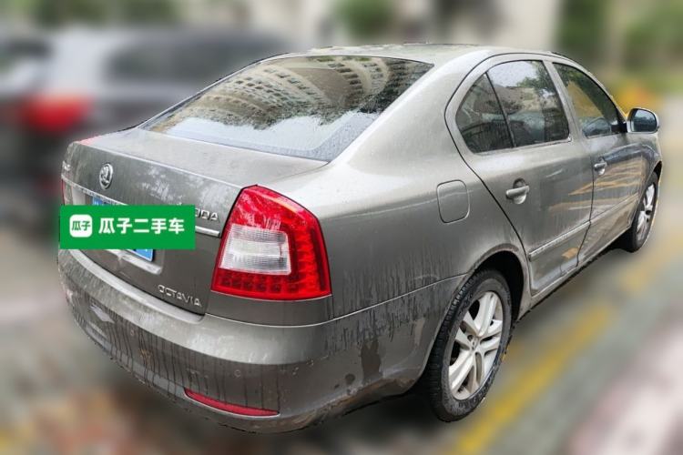 Used Skoda Octavia 2014 1.6L Automatic Yijun Edition Rear Right 45 Deg