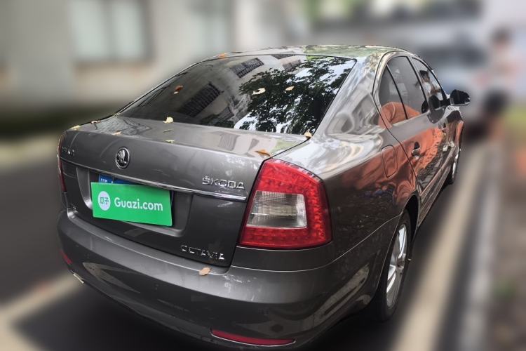 Used Skoda Octavia 2014 1.4TSI DSG Yijun Edition Rear Right 45 Deg