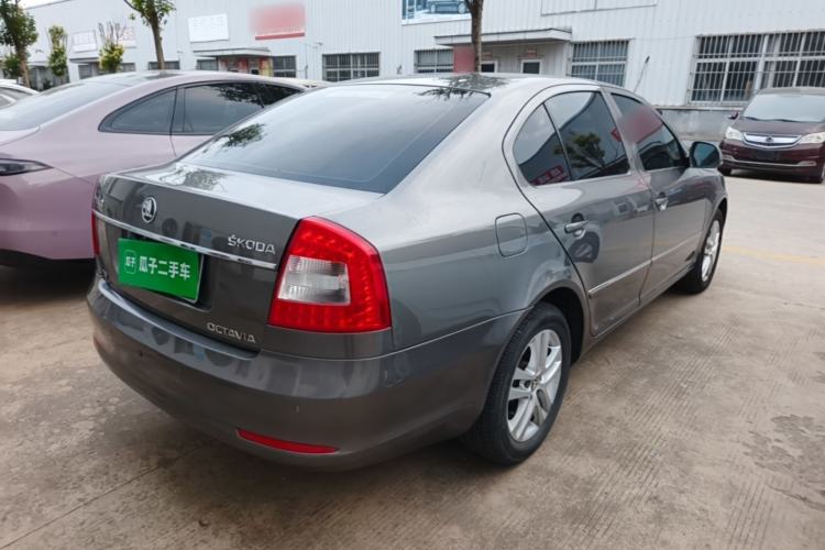 Used Skoda Octavia 2014 1.4TSI DSG Yijun Edition Rear Right 45 Deg