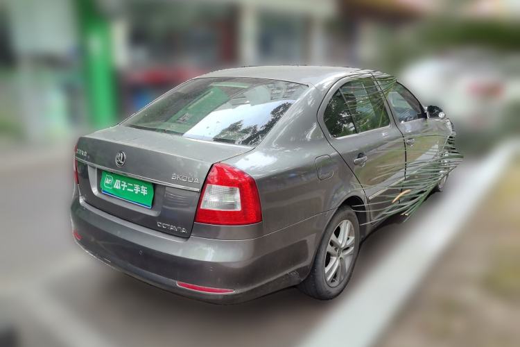Used Skoda Octavia 2014 1.6L Automatic Yijun Edition Rear Right 45 Deg