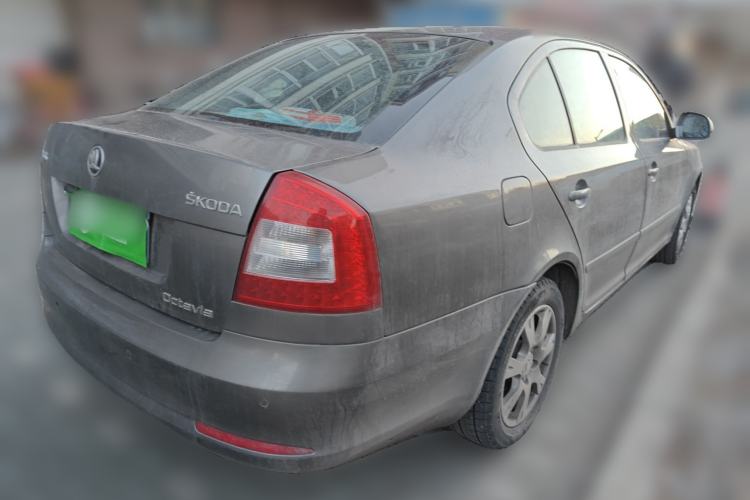 Used Skoda Octavia 2014 1.6L Manual Yijie Edition Rear Right 45 Deg