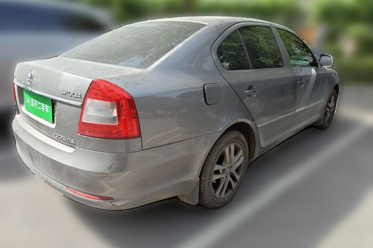 Used Skoda Octavia 2014 1.6L Automatic Yijun Edition Rear Right 45 Deg