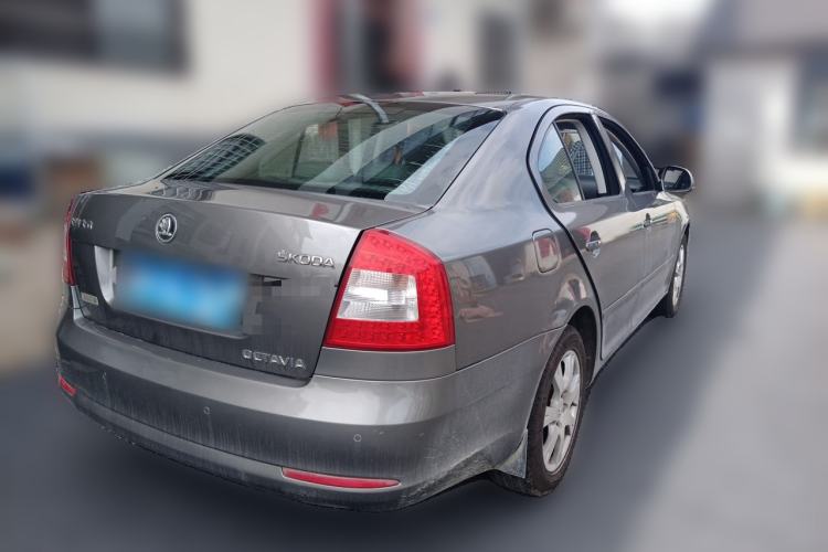 Used Skoda Octavia 2014 1.6L Automatic Yijie Edition Rear Right 45 Deg