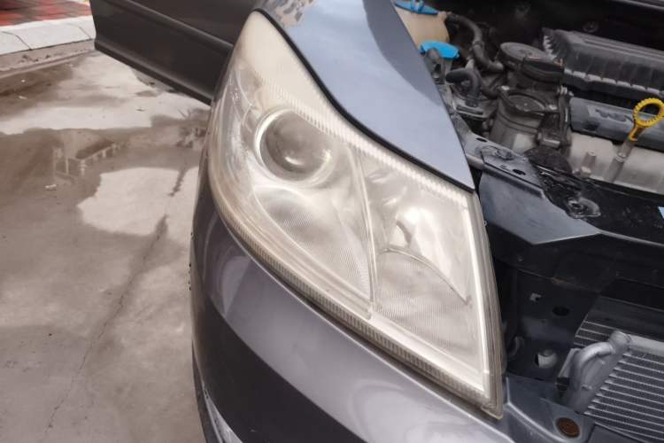 Used Skoda Octavia 2014 1.6L Manual Eado Edition Right Front Headlight