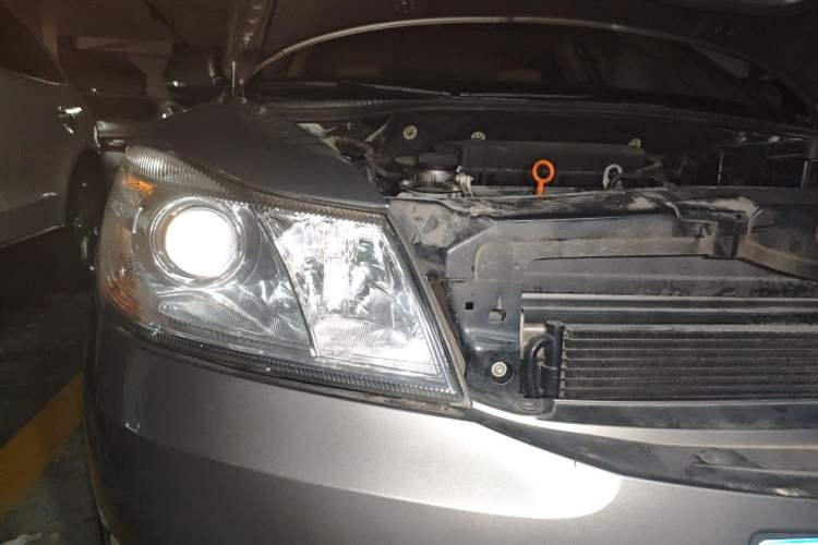 Used Skoda Octavia 2014 1.6L Automatic Yijun Edition Right Front Headlight