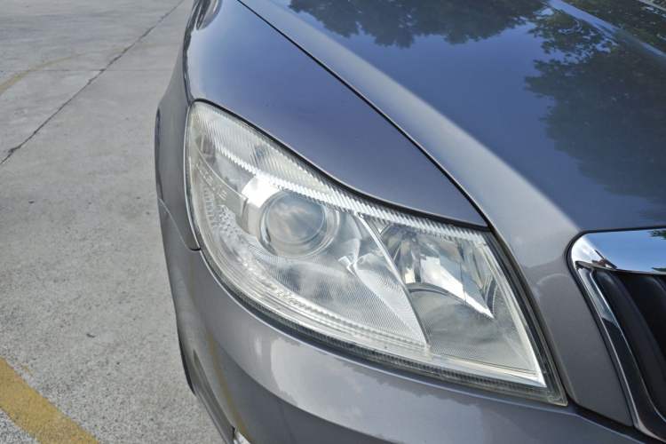 Used Skoda Octavia 2014 1.6L Automatic Yijie Edition Right Front Headlight