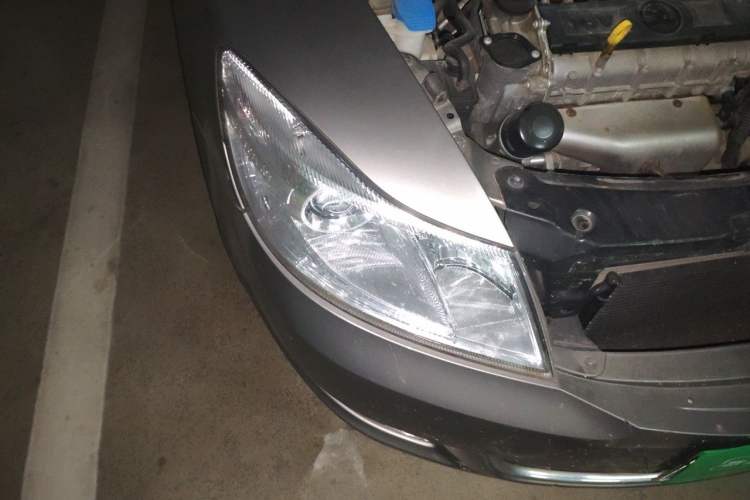 Used Skoda Octavia 2014 1.6L Manual Yijun Edition Right Front Headlight