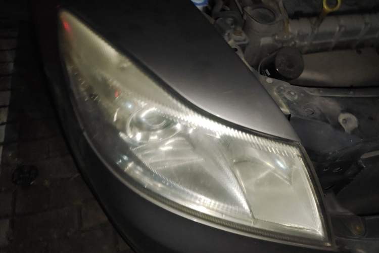 Used Skoda Octavia 2014 1.6L Manual Yijie Edition Right Front Headlight