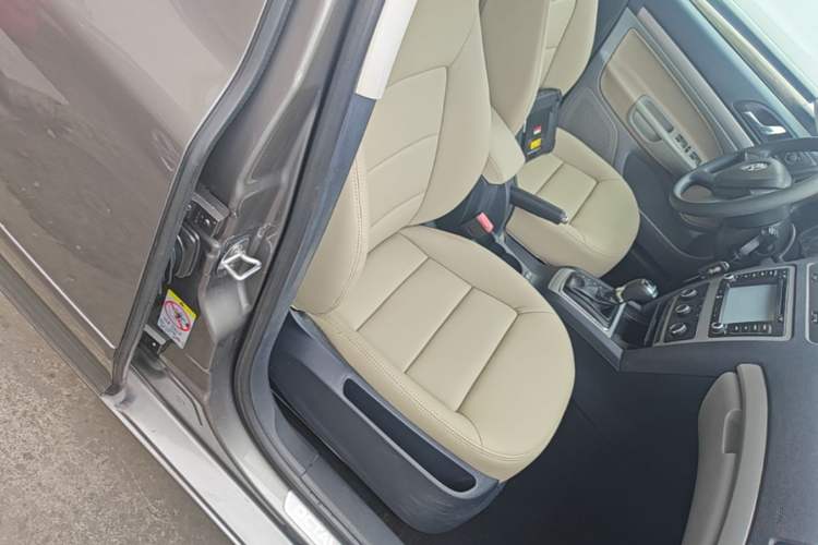Used Skoda Octavia 2014 1.6L Automatic Yijie Edition Right Front Seat