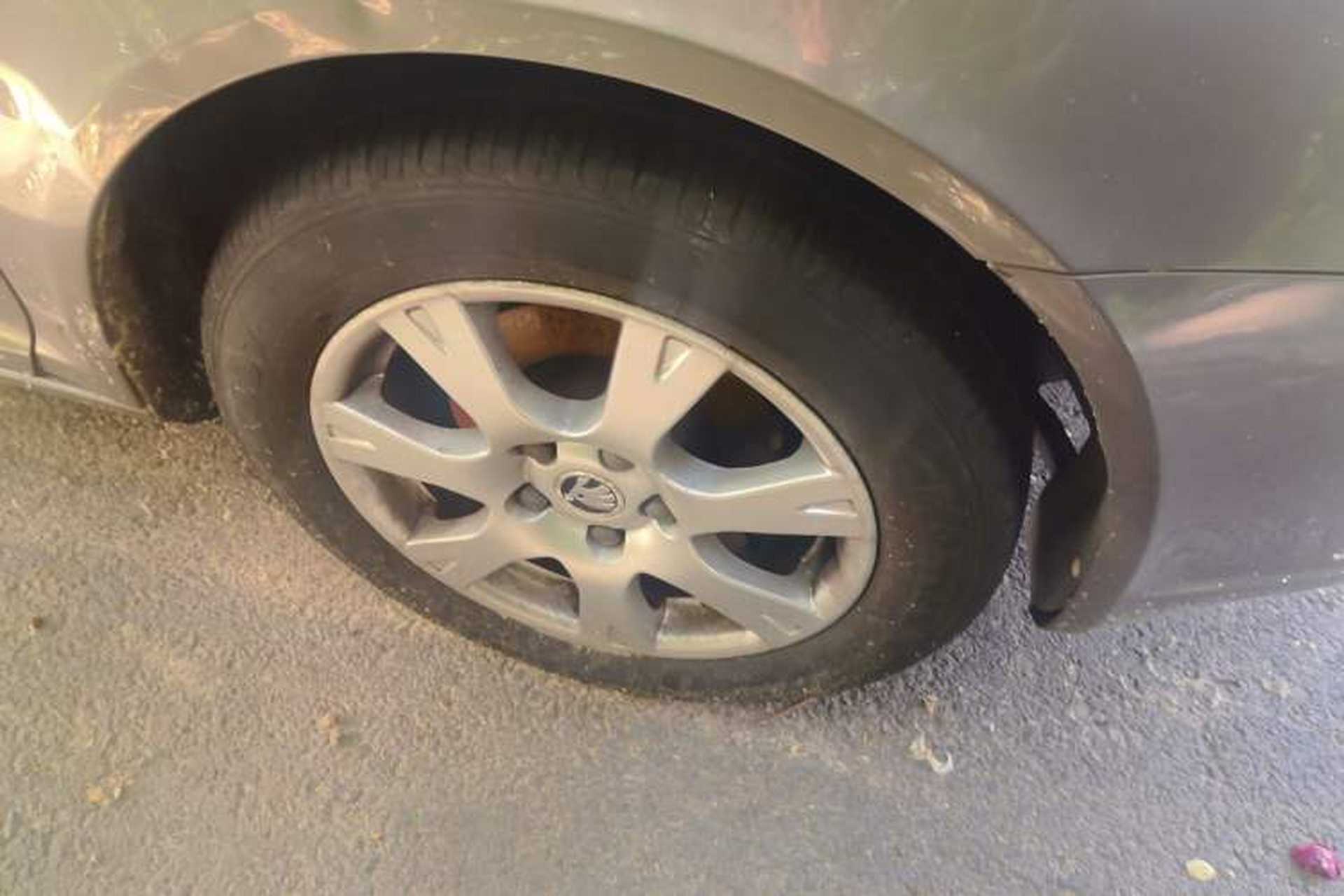 Used Skoda Octavia 2014 1.6L Automatic Eado Edition Right Front Wheel Hub