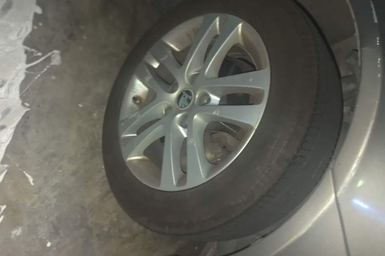 Used Skoda Octavia 2014 1.4TSI DSG Yijun Edition Right Front Wheel Hub