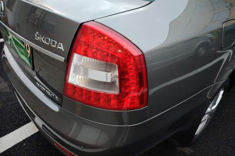Used Skoda Octavia 2014 1.8TSI DSG Yijun Edition Right Rear Taillight