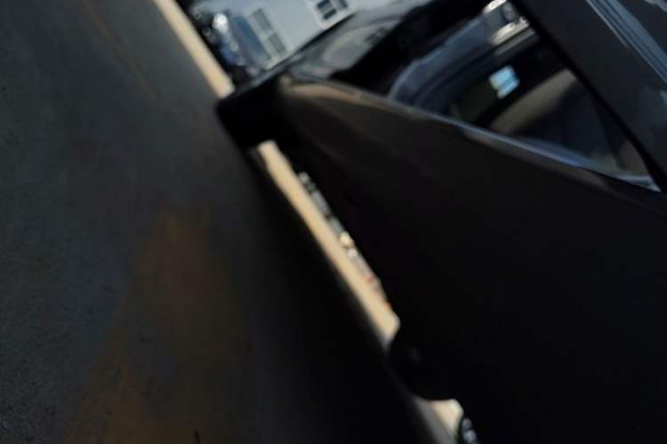 Used Skoda Octavia 2014 1.6L Automatic Yijie Edition Right Side Sill