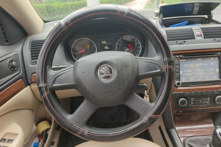 Used Skoda Octavia 2014 1.6L Manual Yijun Edition Steering Wheel