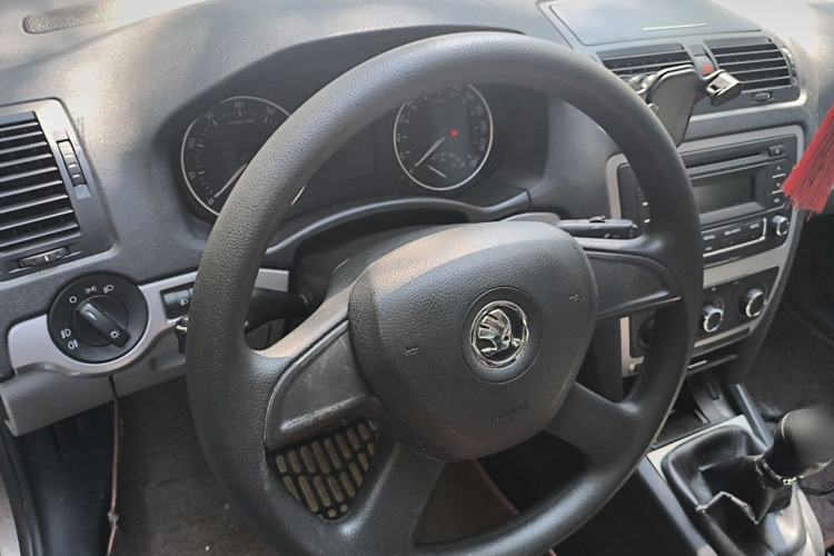 Used Skoda Octavia 2014 1.6L Manual Yijie Edition Steering Wheel