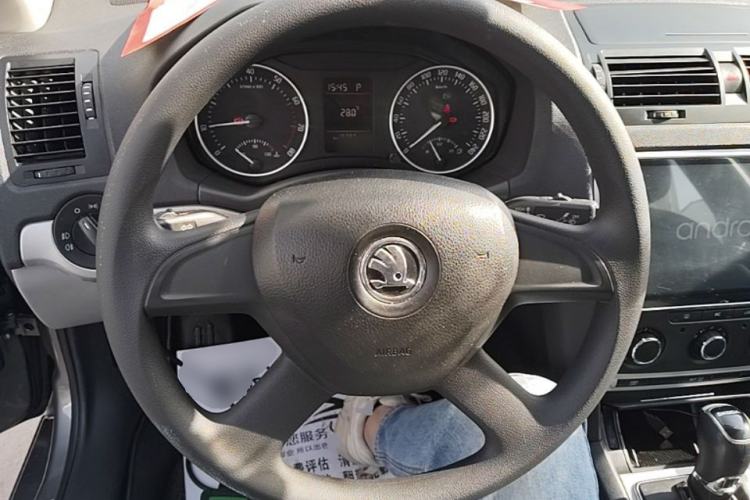 Used Skoda Octavia 2014 1.6L Automatic Yijie Edition Steering Wheel