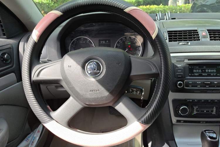 Used Skoda Octavia 2014 1.6L Automatic Yijun Edition Steering Wheel