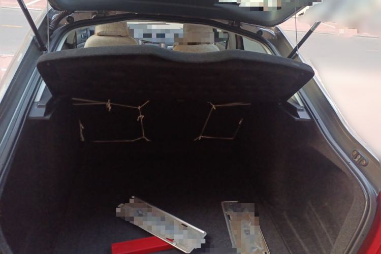 Used Skoda Octavia 2014 1.6L Automatic Yijie Edition Trunk