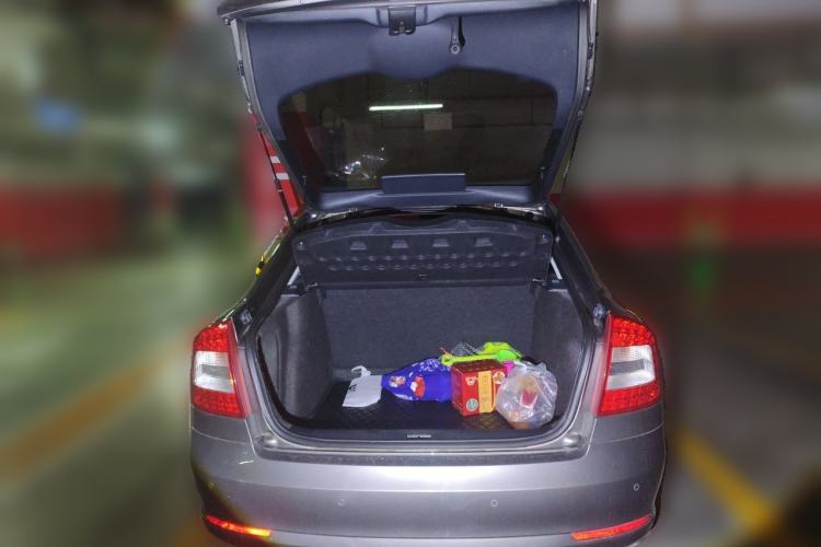 Used Skoda Octavia 2014 1.6L Manual Yijie Edition Trunk