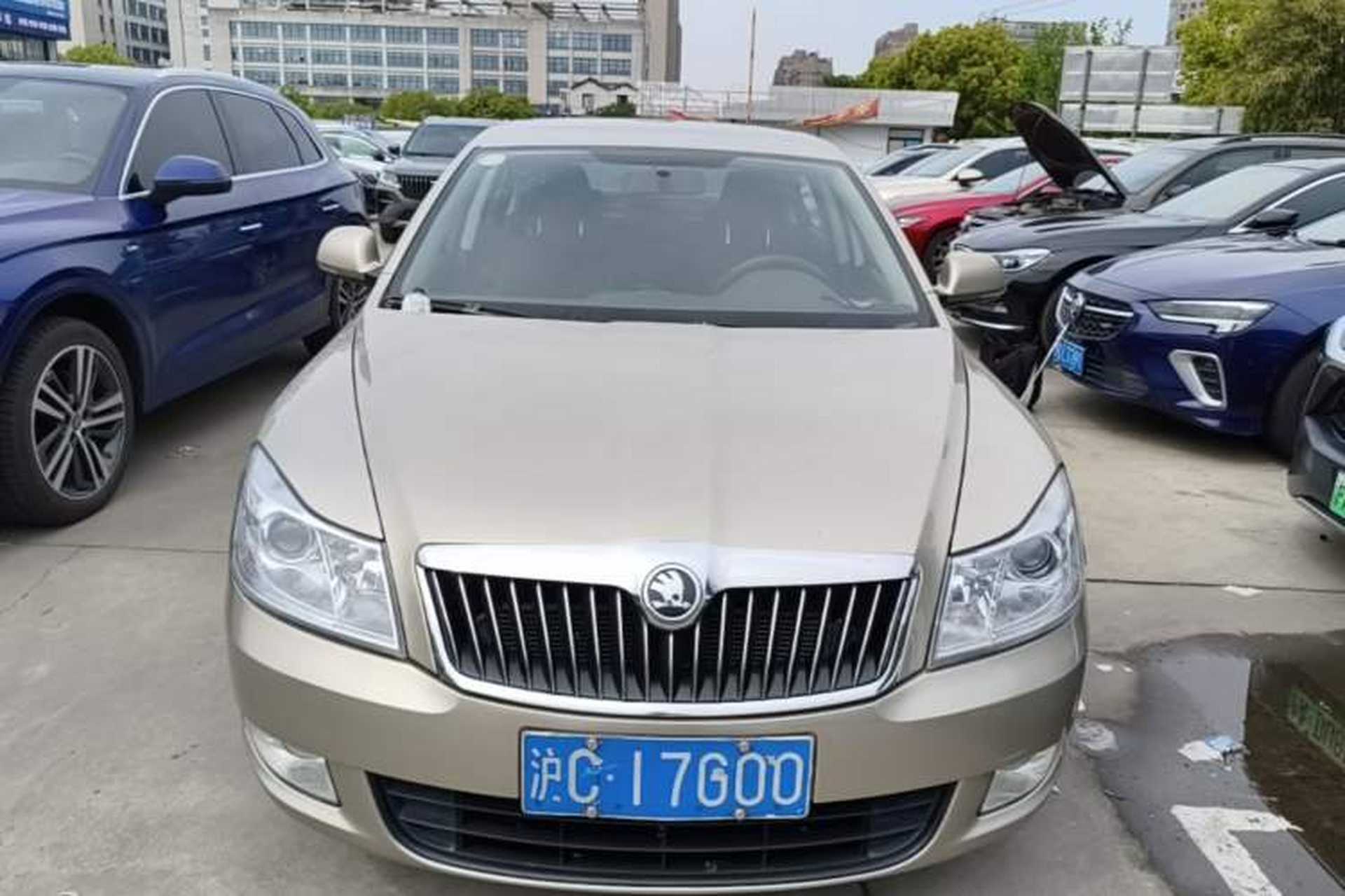 Used Skoda Octavia 2014 1.6L Manual Eado Edition Front